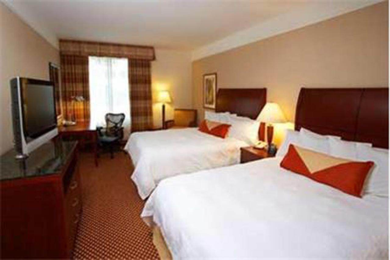 Hilton Garden Inn Clarksburg Kamer foto