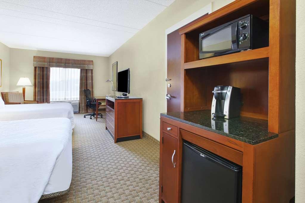 Hilton Garden Inn Clarksburg Kamer foto