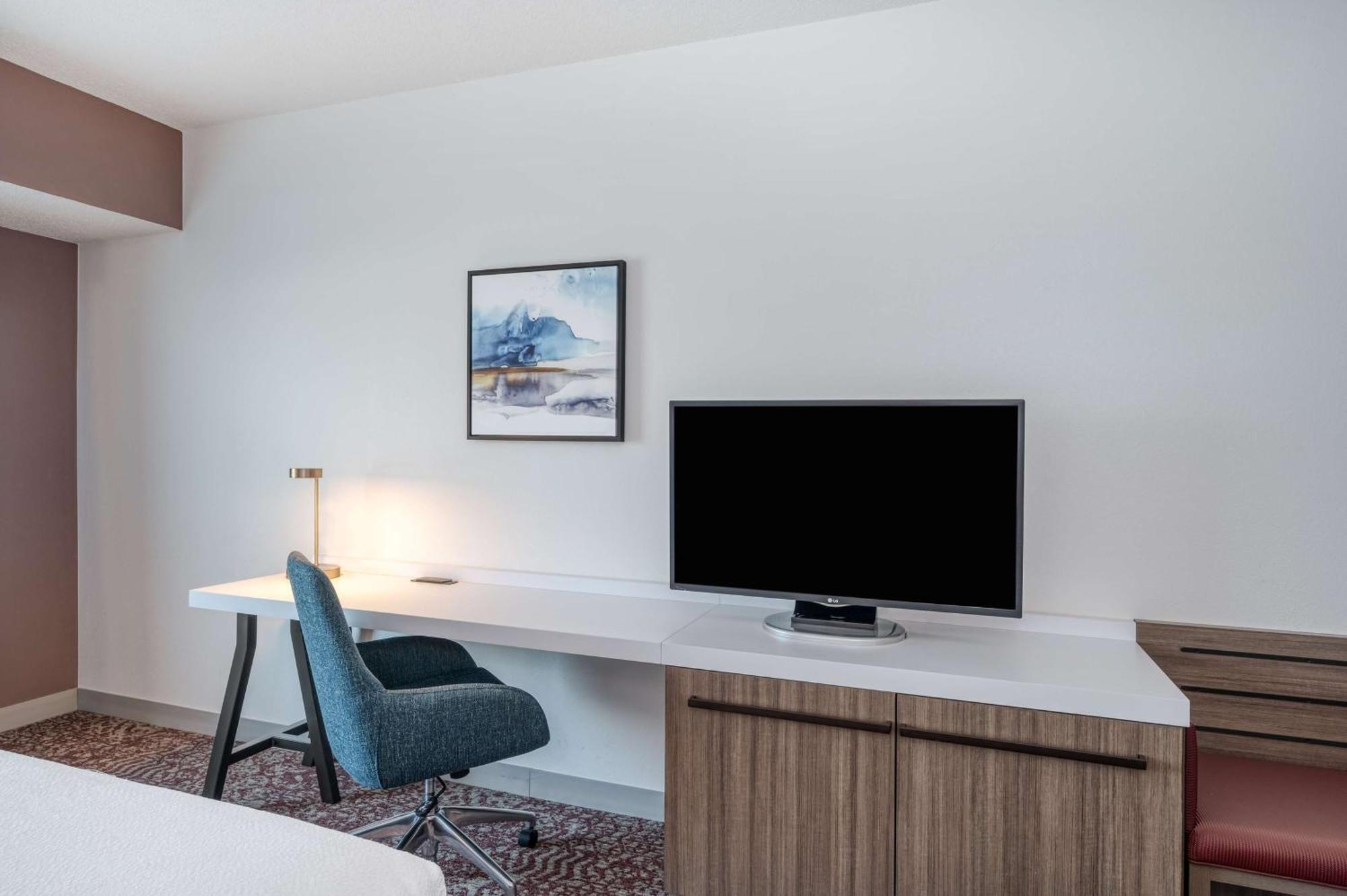Hilton Garden Inn Clarksburg Buitenkant foto