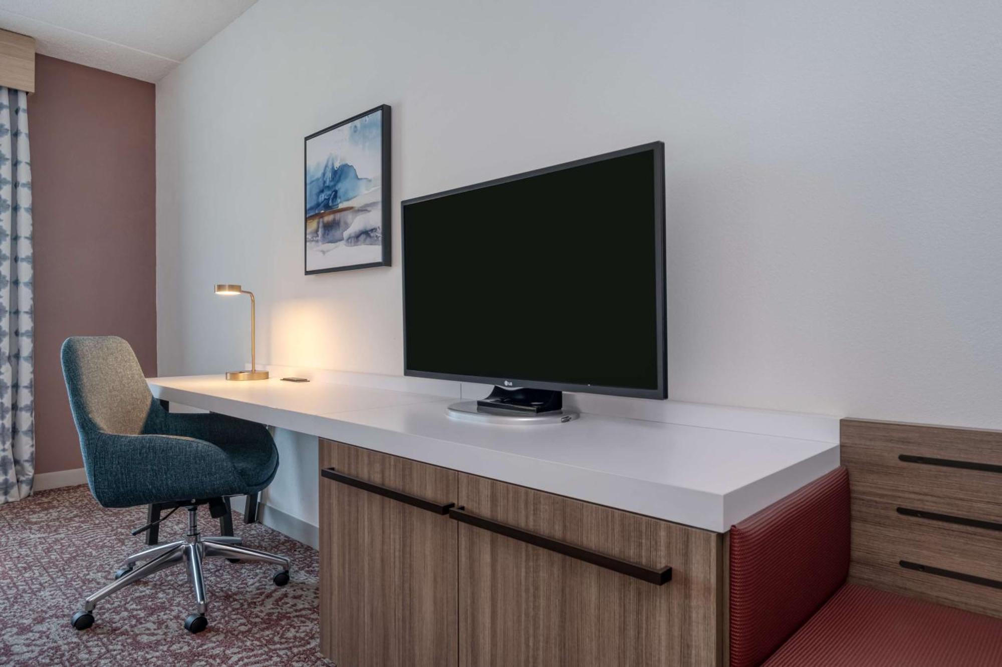 Hilton Garden Inn Clarksburg Buitenkant foto